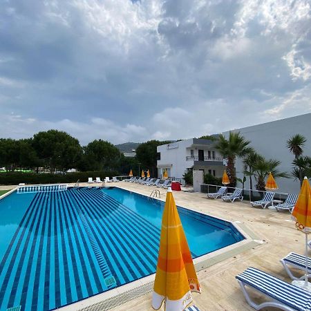 Palm Club Apart Otel 库萨达斯 外观 照片